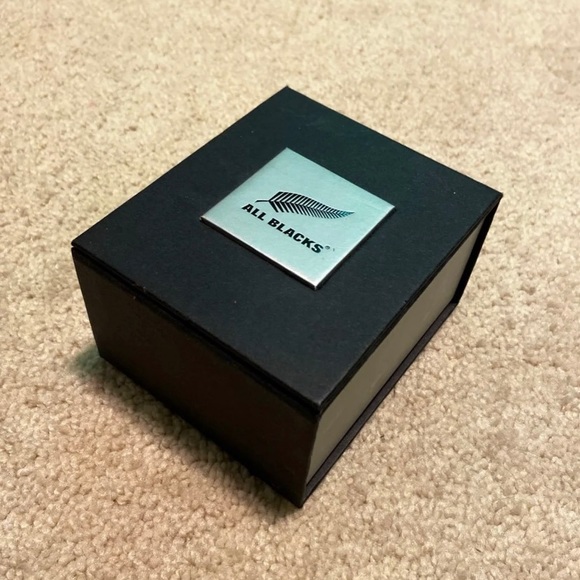 Limited edition all blacks wrist watch - Picture 2 of 4